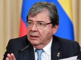 Ministro de Defensa de Colombia es internado en "área de cuidado crítico" por COVID-19