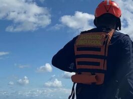 La Armada Nacional rescata 14 cuerpos de naufragio en el mar Pacífico