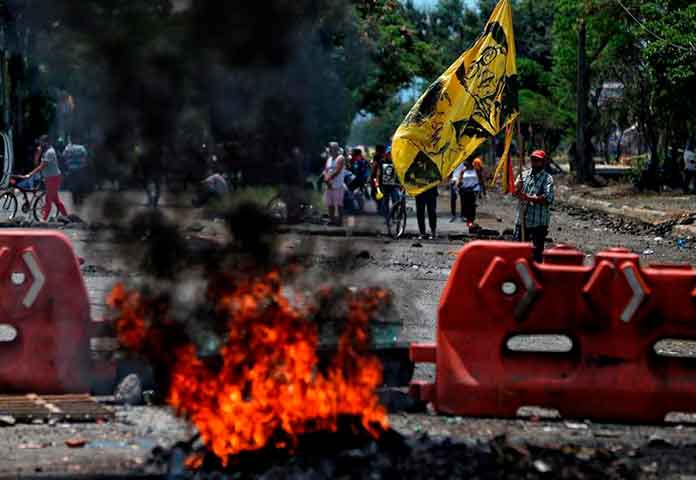 La amenaza de grupos de autodefensa acecha a Cali bajo ecos del paramilitarismo