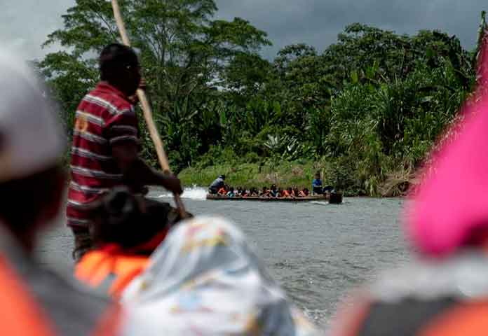 Migrantes en bote - "Te advierten no ir pero la necesidad está", hablan los migrantes del Darién